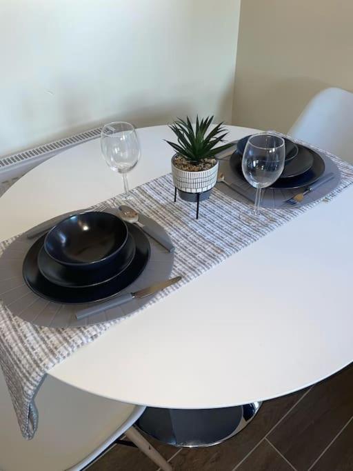 Modern 2 Bedroom Apartment In Derby City Centre Екстер'єр фото